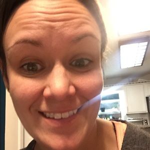 Meet your Posher, Carrie